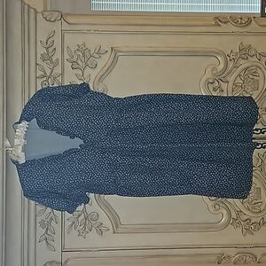 NWOT blue and white floral size Large